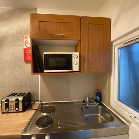 F1-Basement Studio Fits 3 Near Paddington London Exterior photo