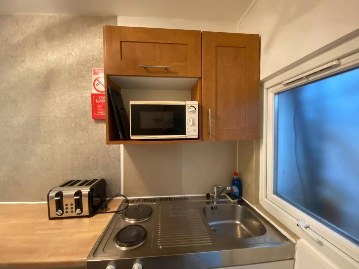 F1-Basement Studio Fits 3 Near Paddington London Exterior photo